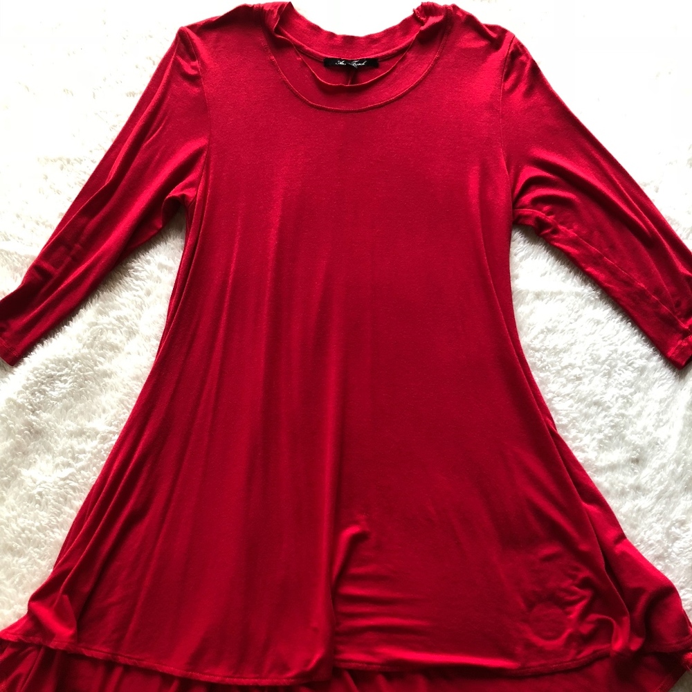 Red quarter sleeve T-shirt dress
